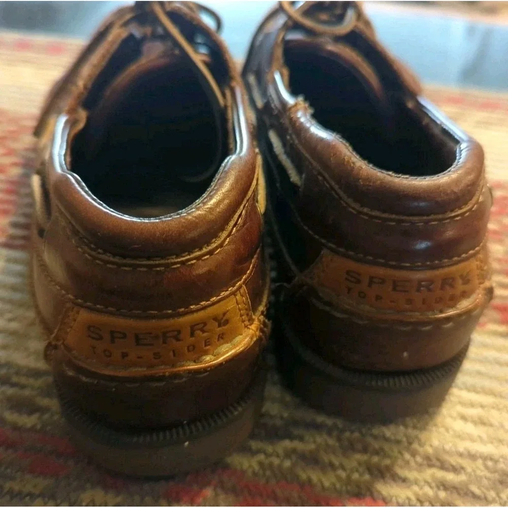 Sperry men eye